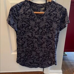 Tek Gear Women's Navy Floral Short Sleeve Tee